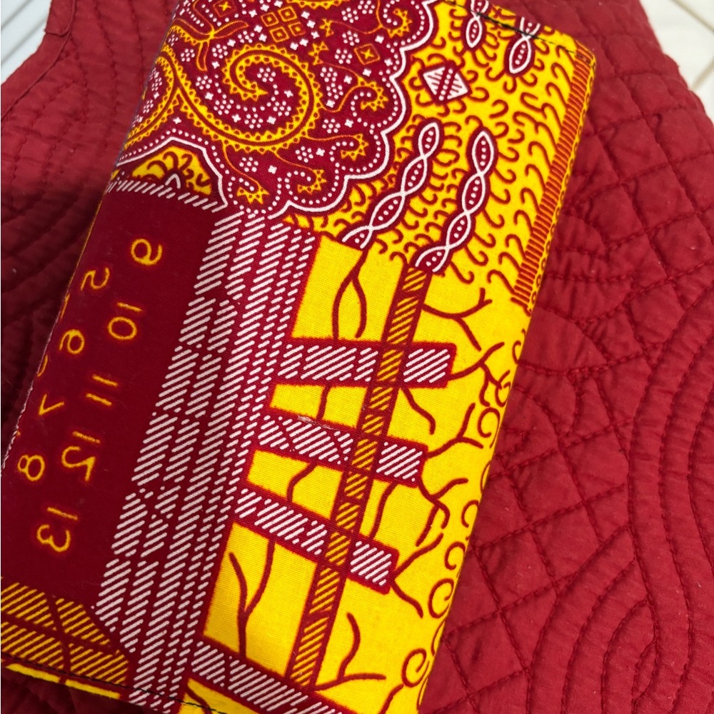 Colorful Patterned Clutch - Picture 5 of 9